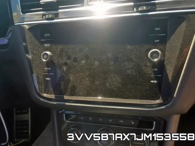 3VV5B7AX7JM153558_9.webp