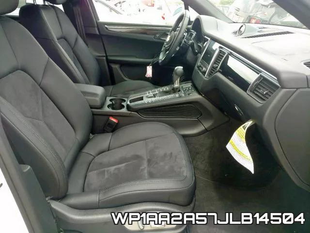WP1AA2A57JLB14504_5.webp