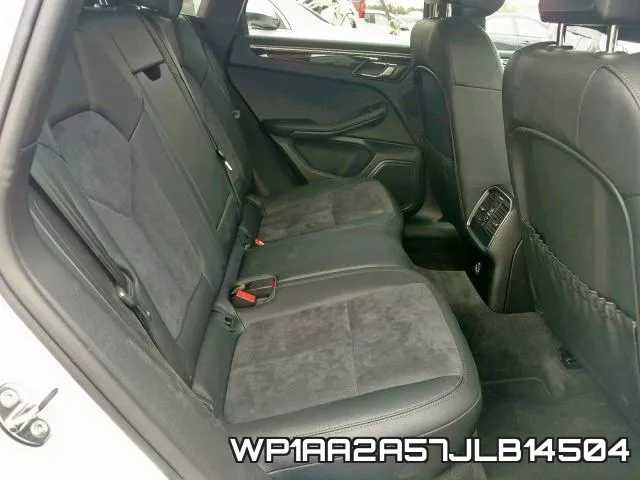 WP1AA2A57JLB14504_6.webp