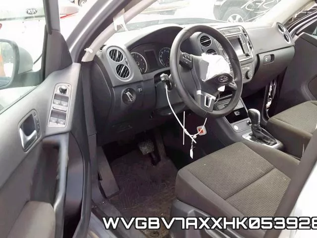 WVGBV7AXXHK053928_9.webp