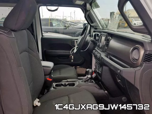 1C4GJXAG9JW145732_5.webp