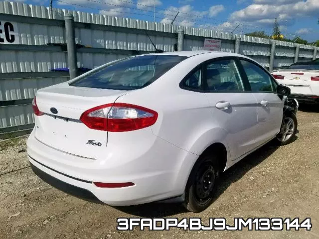 3FADP4BJ9JM133144_4.webp