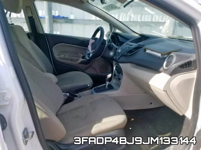3FADP4BJ9JM133144_5.webp