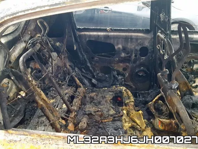 ML32A3HJ6JH007027_6.webp