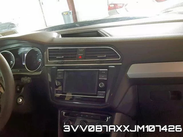 3VV0B7AXXJM107426_9.webp