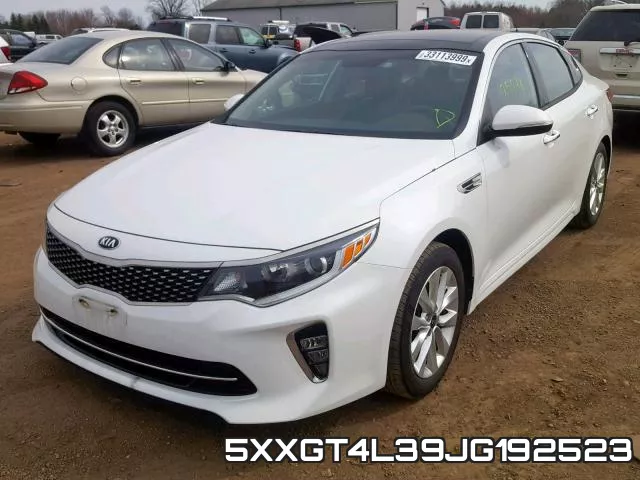 5XXGT4L39JG192523_2.webp
