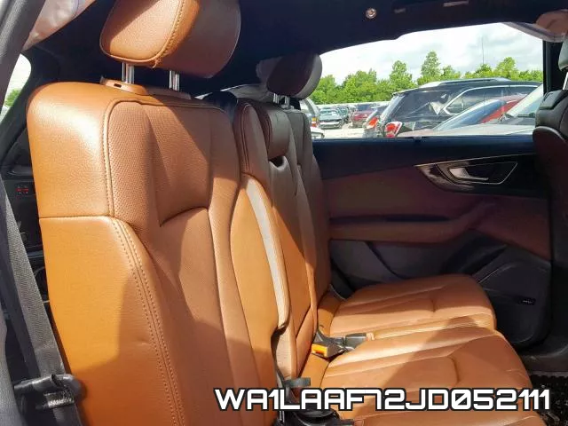 WA1LAAF72JD052111_6.webp