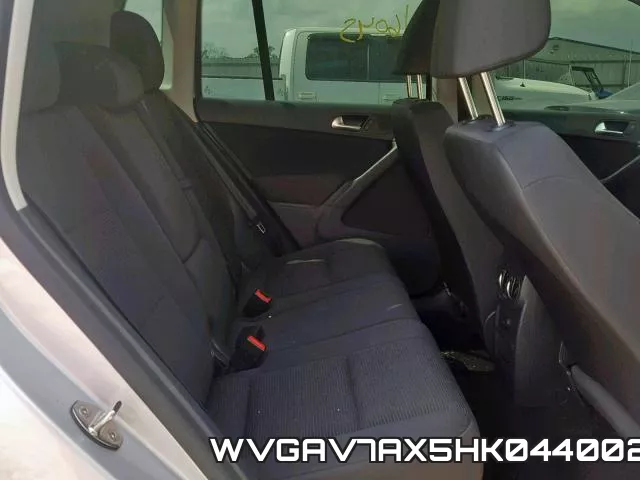 WVGAV7AX5HK044002_6.webp