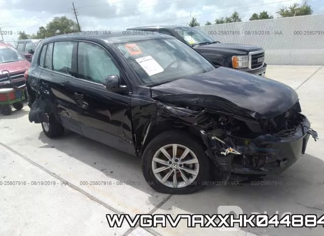 WVGAV7AXXHK044884_1.webp