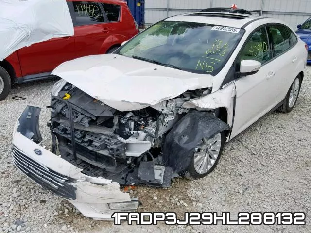 1FADP3J29HL288132_2.webp