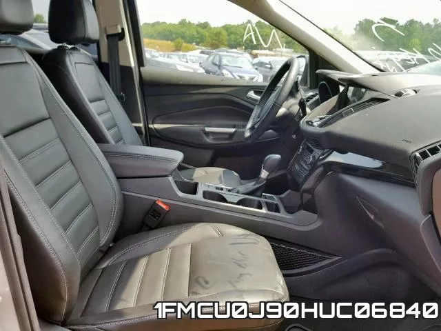 1FMCU0J90HUC06840_5.webp