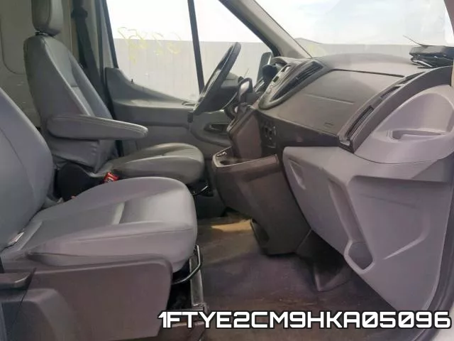 1FTYE2CM9HKA05096_5.webp