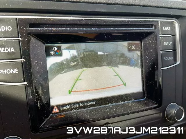 3VW2B7AJ3JM212311_9.webp