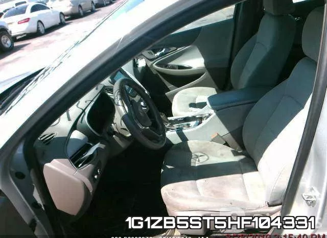1G1ZB5ST5HF104331_5.webp