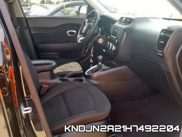 KNDJN2A21H7492204_5.webp