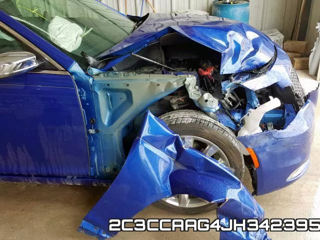 2C3CCAAG4JH342395_9.webp