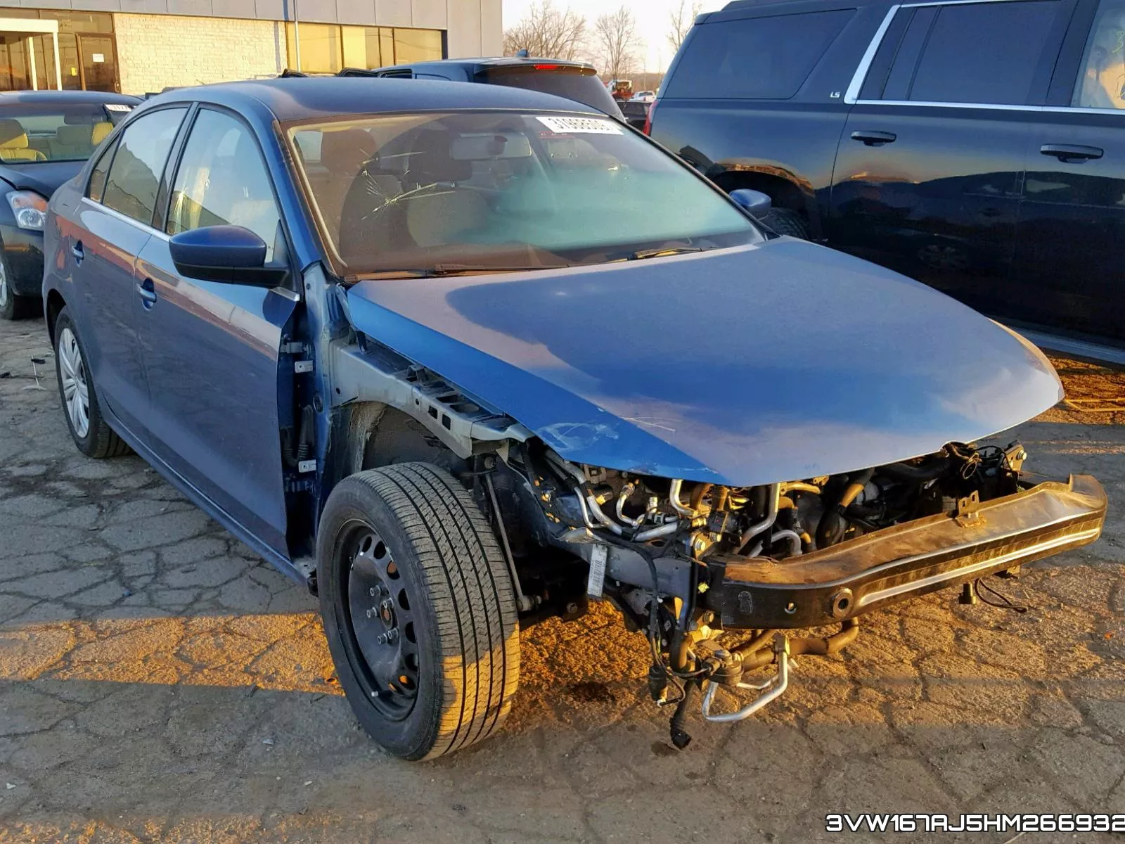 3VW167AJ5HM266932_1.webp