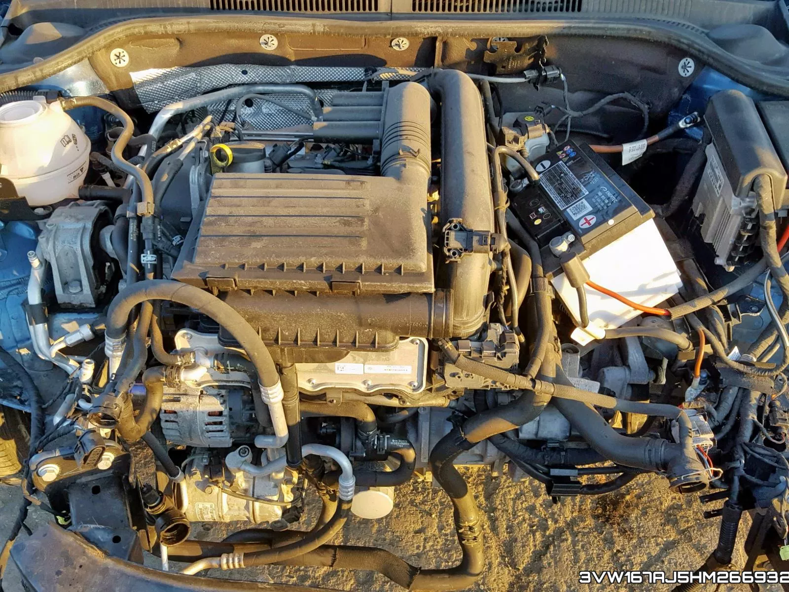 3VW167AJ5HM266932_7.webp