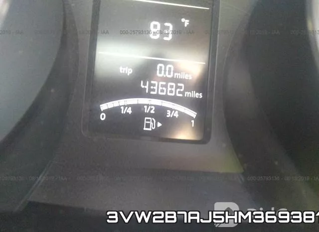 3VW2B7AJ5HM369381_7.webp
