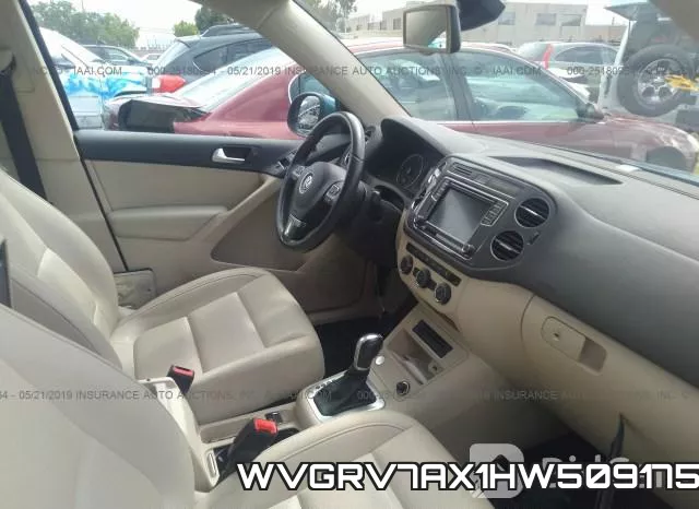 WVGRV7AX1HW509175_5.webp