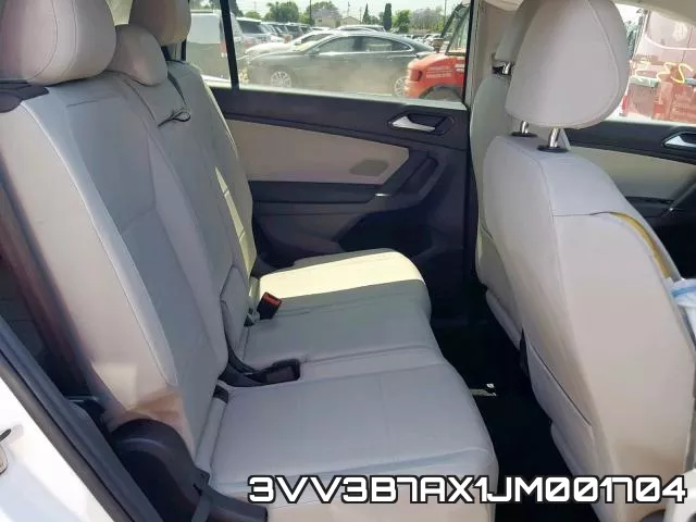 3VV3B7AX1JM001704_6.webp