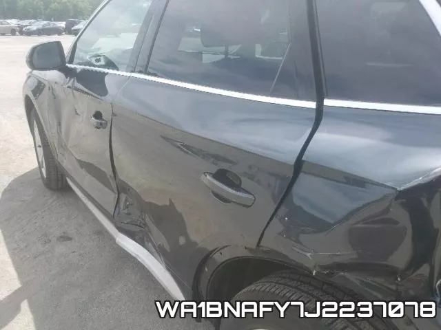 WA1BNAFY7J2237078_9.webp