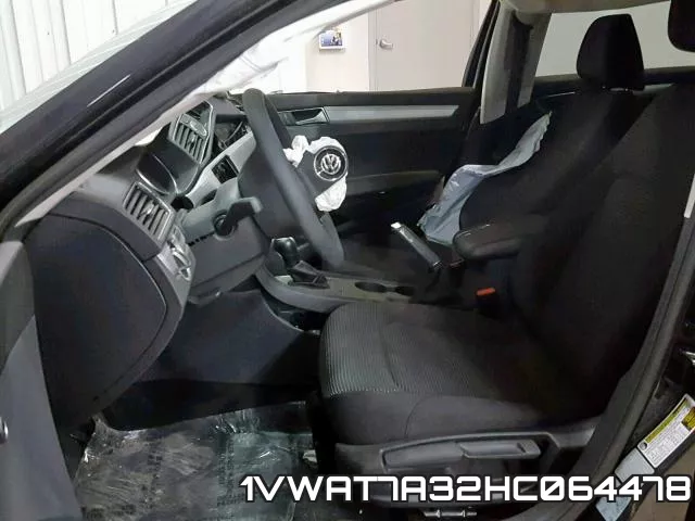 1VWAT7A32HC064478_5.webp