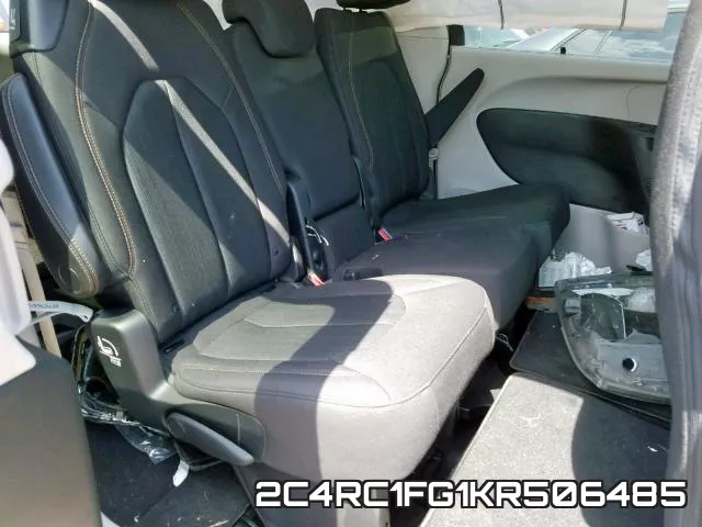 2C4RC1FG1KR506485_6.webp