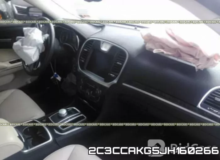 2C3CCAKG5JH160266_5.webp