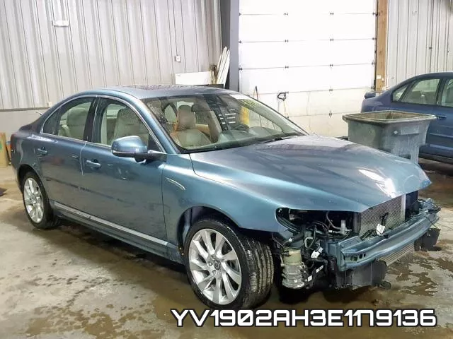 YV1902AH3E1179136
