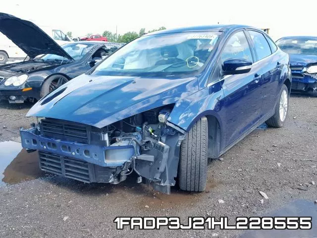 1FADP3J21HL228555