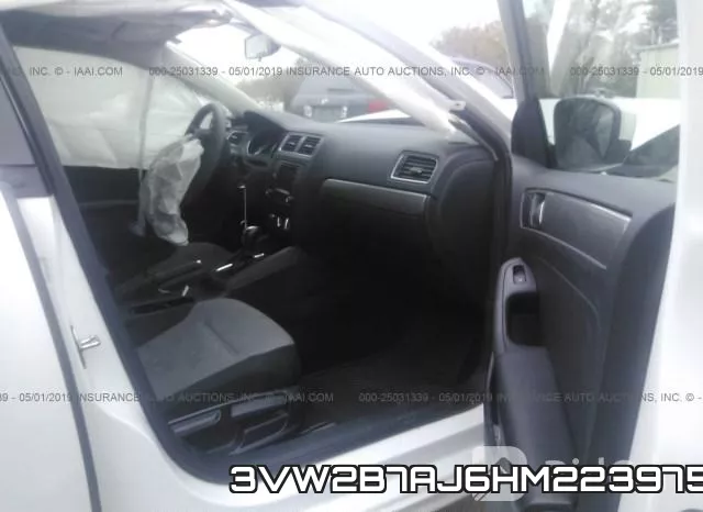 3VW2B7AJ6HM223975_5.webp