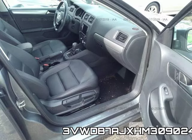 3VWDB7AJXHM309024_5.webp