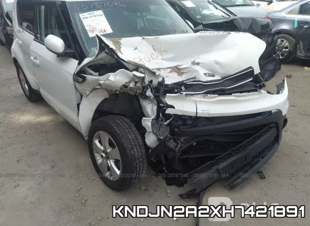 KNDJN2A2XH7421891_6.webp