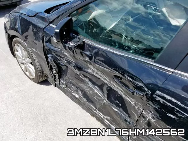 3MZBN1L76HM142562_9.webp