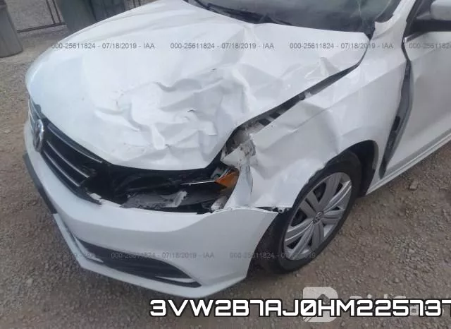 3VW2B7AJ0HM225737