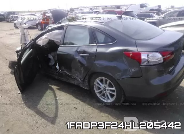 1FADP3F24HL205442_3.webp
