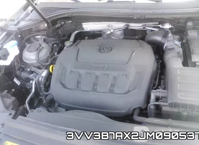 3VV3B7AX2JM090537_10.webp