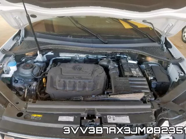 3VV3B7AX3JM082351_7.webp