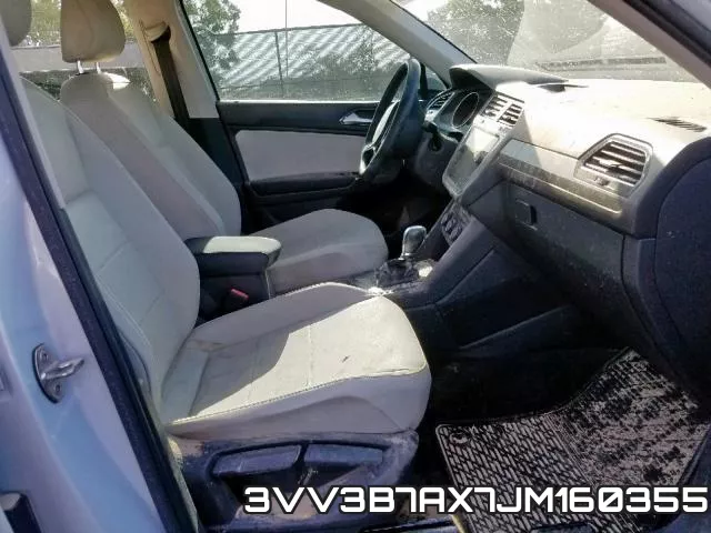 3VV3B7AX7JM160355_5.webp