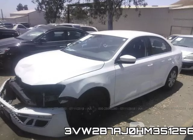 3VW2B7AJ0HM351256_2.webp