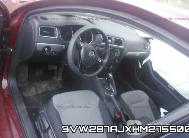 3VW2B7AJXHM275500_5.webp