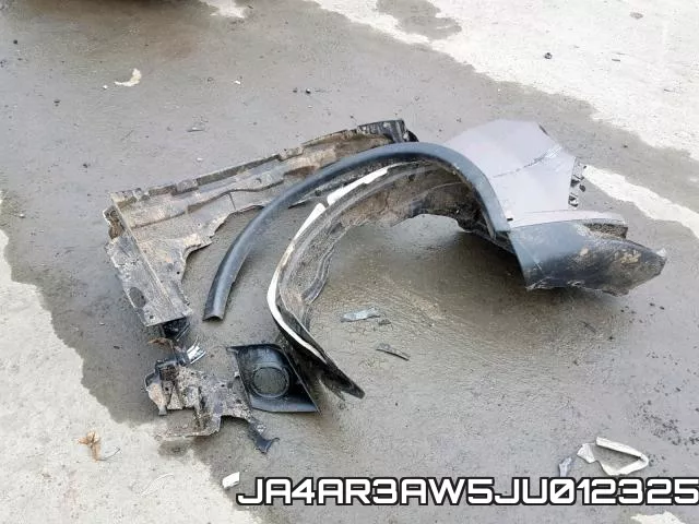 JA4AR3AW5JU012325_9.webp