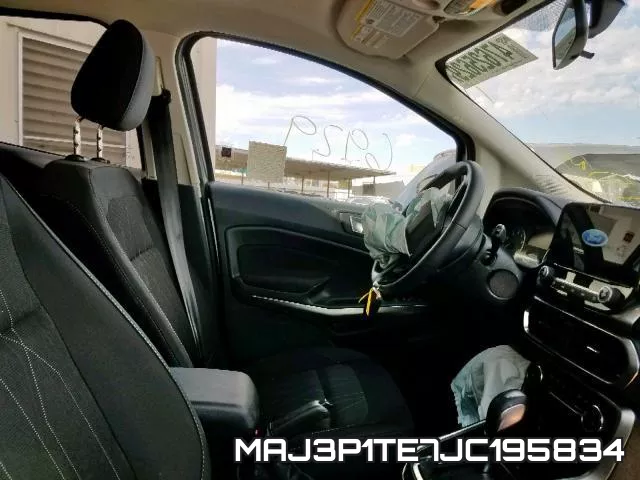 MAJ3P1TE7JC195834_5.webp