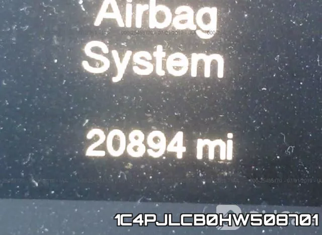 1C4PJLCB0HW508701_7.webp