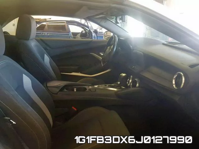 1G1FB3DX6J0127990_5.webp