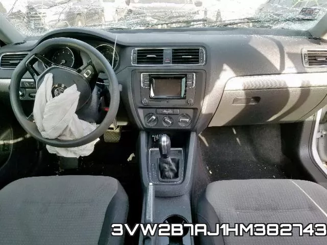 3VW2B7AJ1HM382743_9.webp