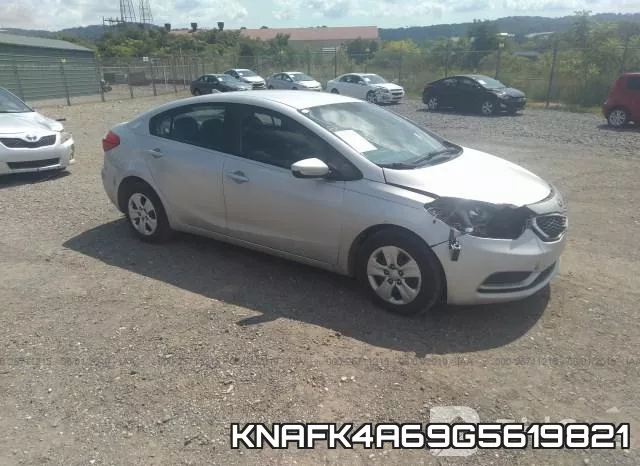 KNAFK4A69G5619821