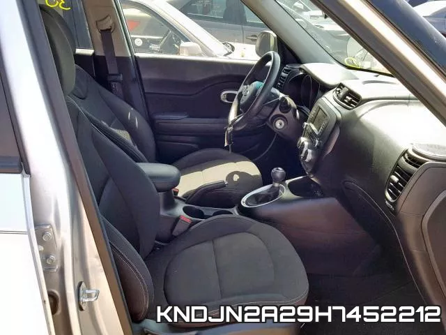 KNDJN2A29H7452212_5.webp