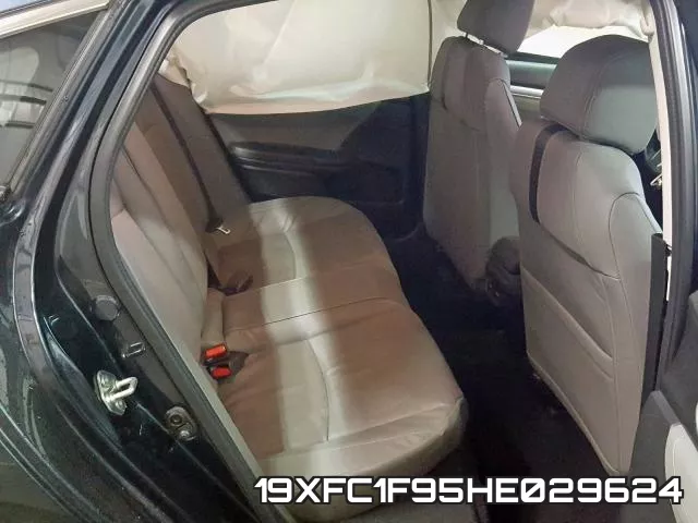 19XFC1F95HE029624_6.webp